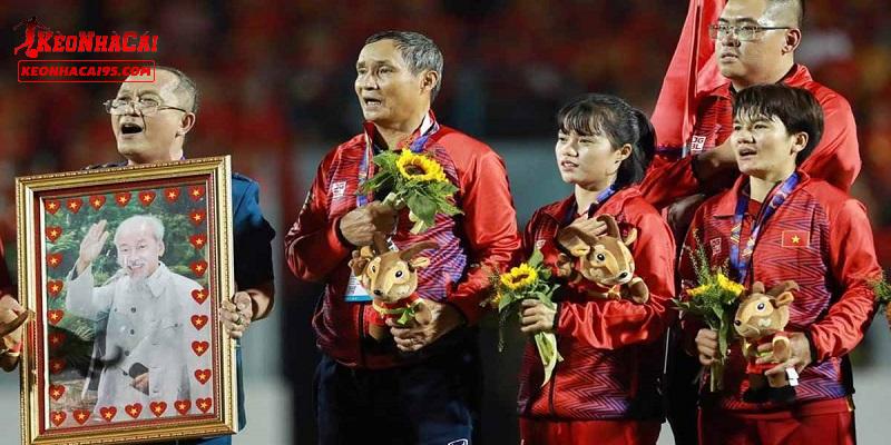 Việt Nam vô địch Seagame môn bóng đá nữ Việt Nam vô địch Seagame môn bóng đá nữ